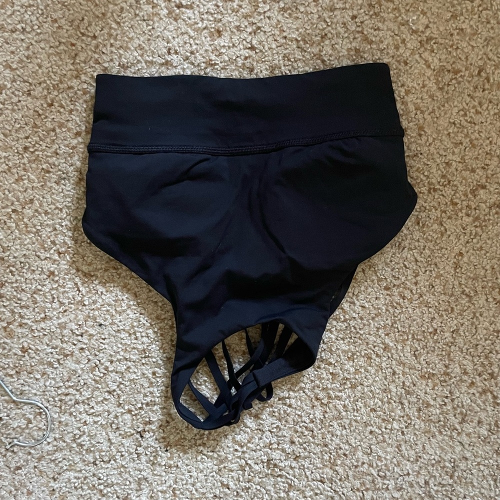 lululemon sports bra size 4